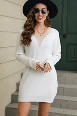 Vestido mini tipo suéter de manga larga y escote en V