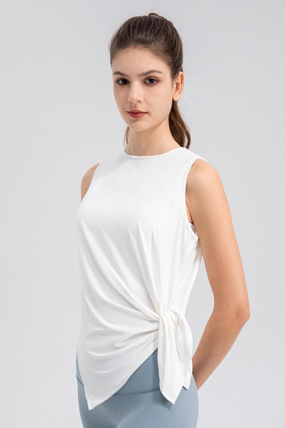 Camiseta sin mangas con cuello redondo y abertura