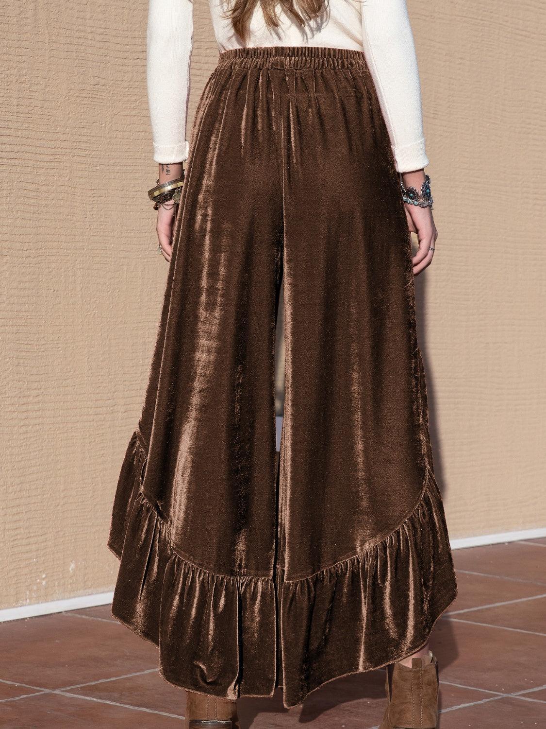 Pantalones con abertura en la pierna ancha y ribete de volantes
