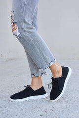 Zapatillas planas con cordones y punta redonda de Forever Link 