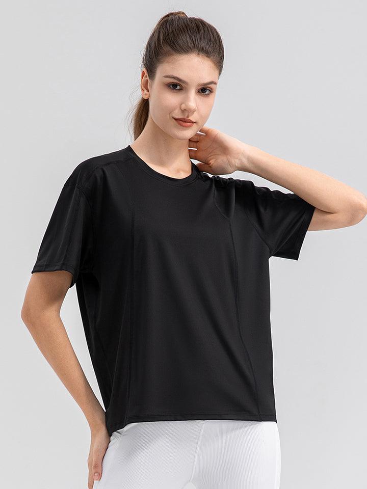 Top deportivo de manga corta y cuello redondo