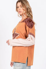 Camiseta de manga larga con bloques de color y parche de estrella de SAGE + FIG