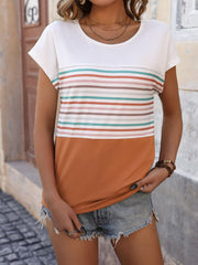 Camiseta de manga corta con cuello redondo y rayas
