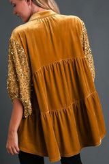Camisa de media manga con espalda escalonada y detalle de lentejuelas de Umgee