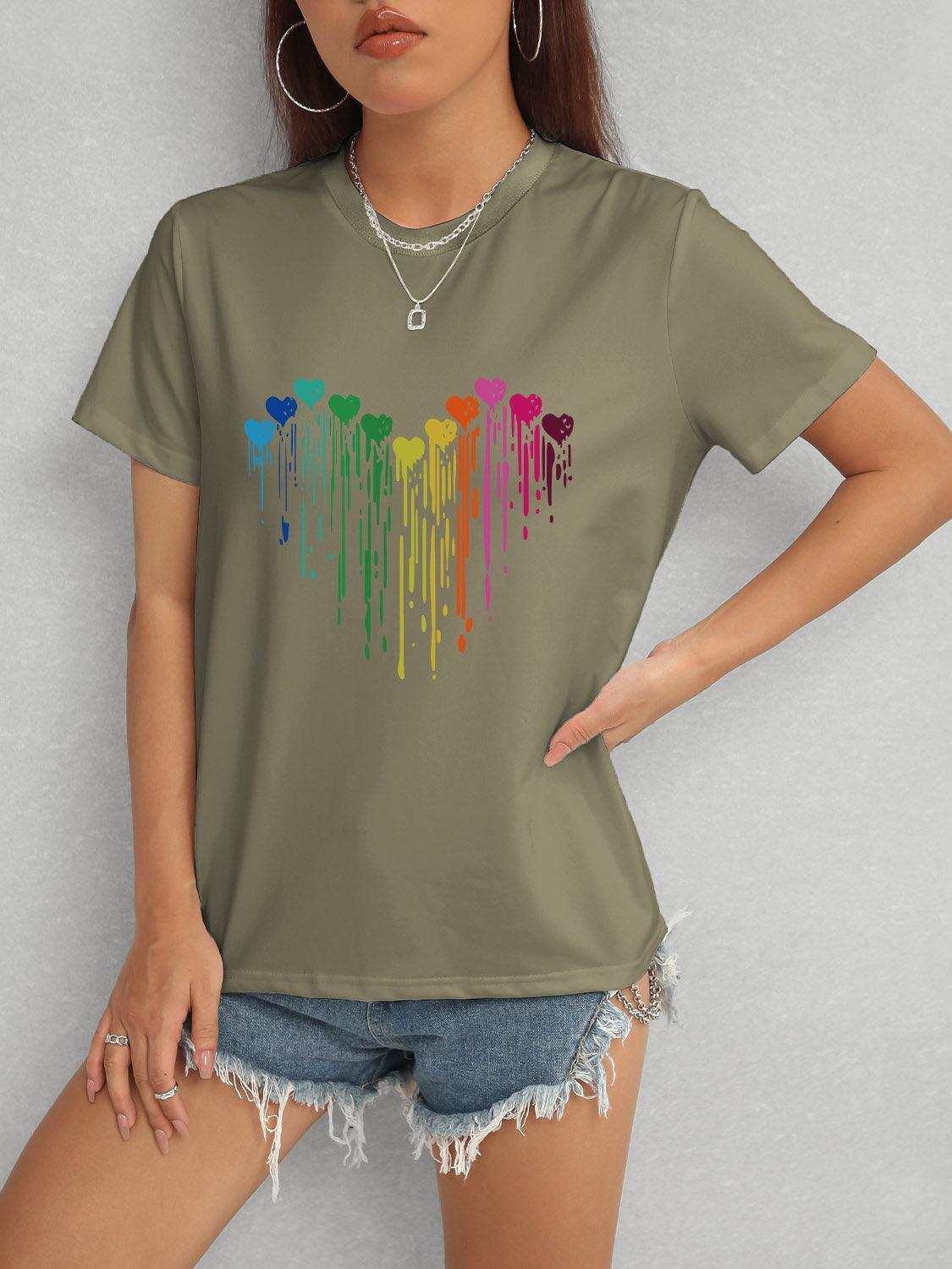 Camiseta de manga corta con cuello redondo y corazón
