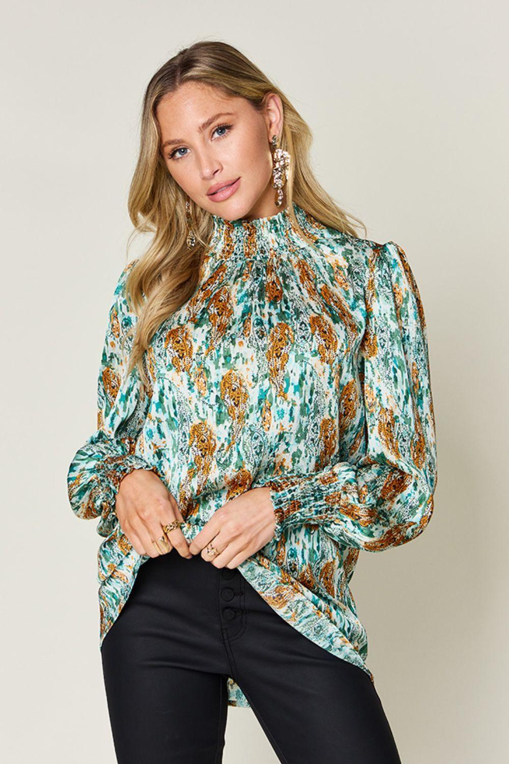 Blusa de manga larga fruncida con estampado de tamaño completo de Double Take