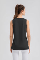 Camiseta sin mangas con cuello redondo y abertura