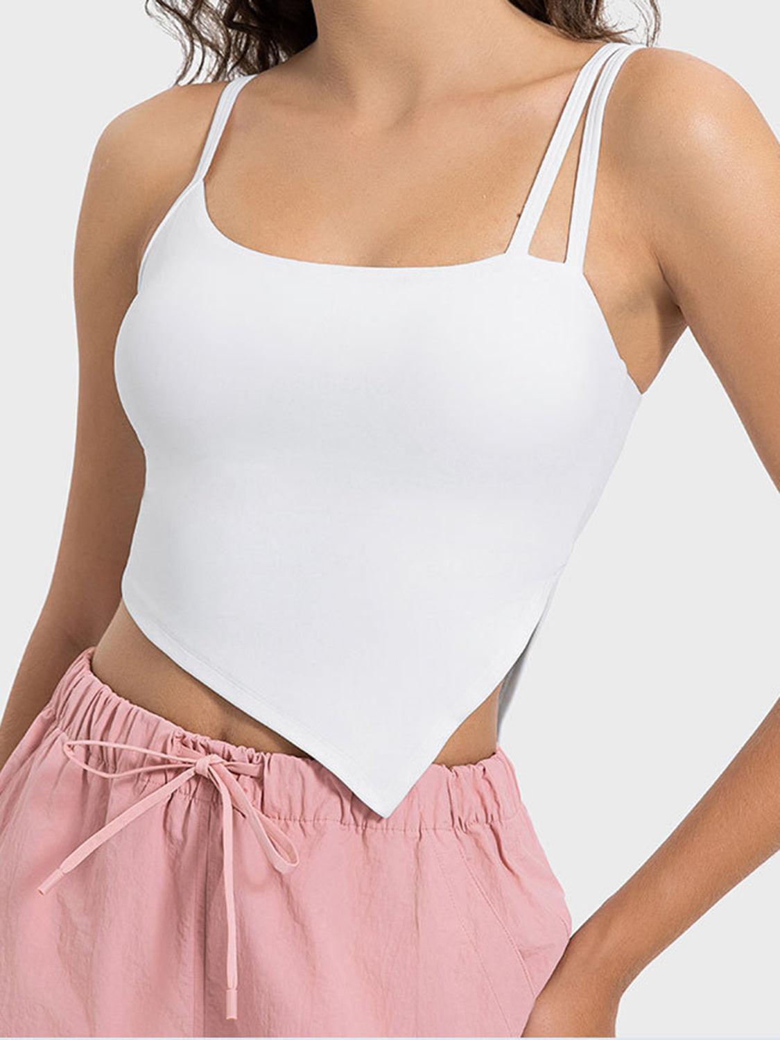Camisola deportiva con escote asimétrico y abertura
