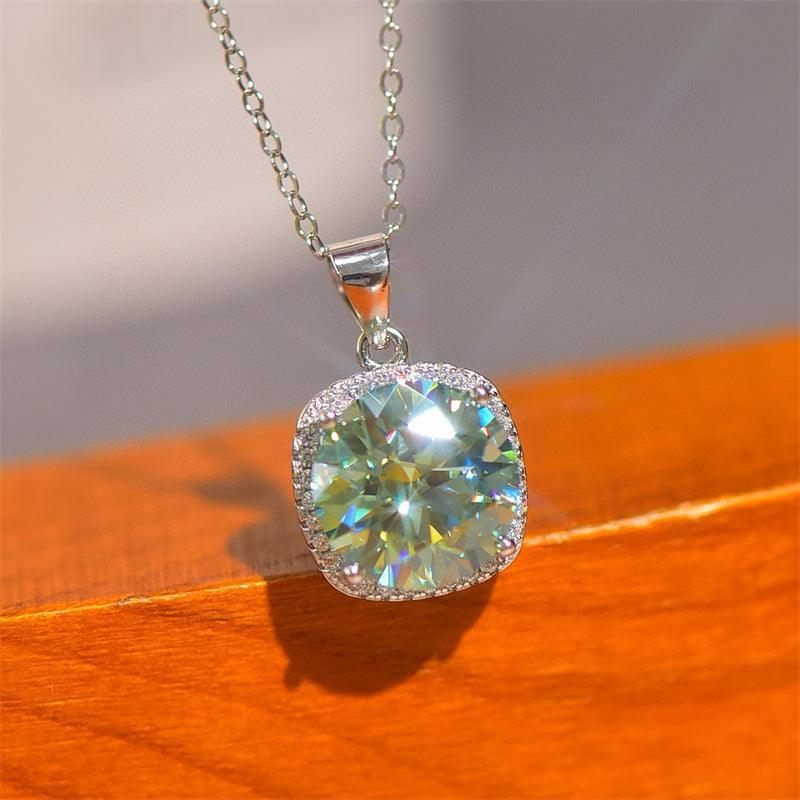 Collar con colgante de plata de ley 925 con moissanita de 5 quilates