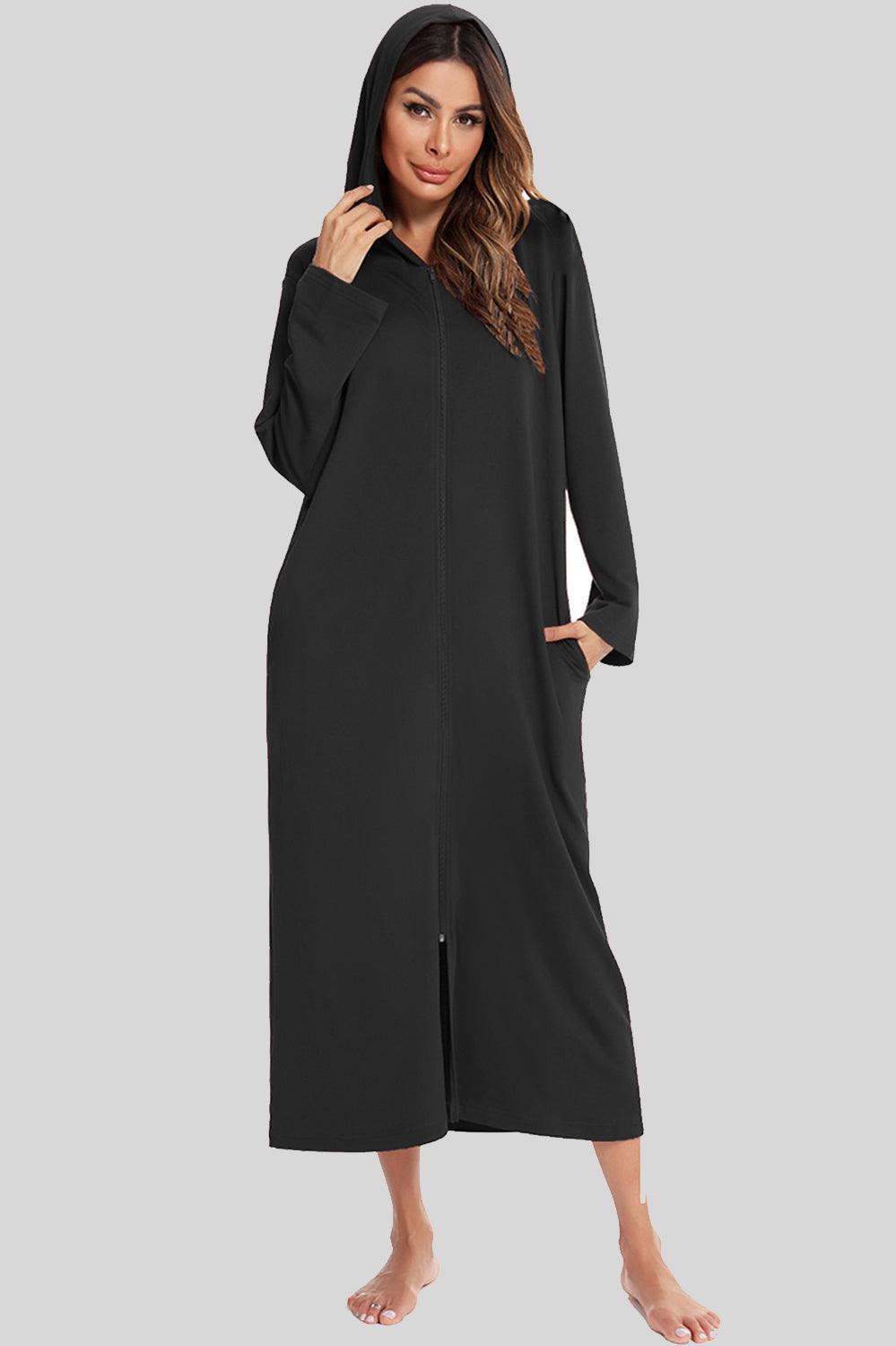 Camisón con capucha, cremallera frontal y bolsillos