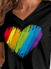 Camiseta con escote en V y hombros caídos con forma de corazón