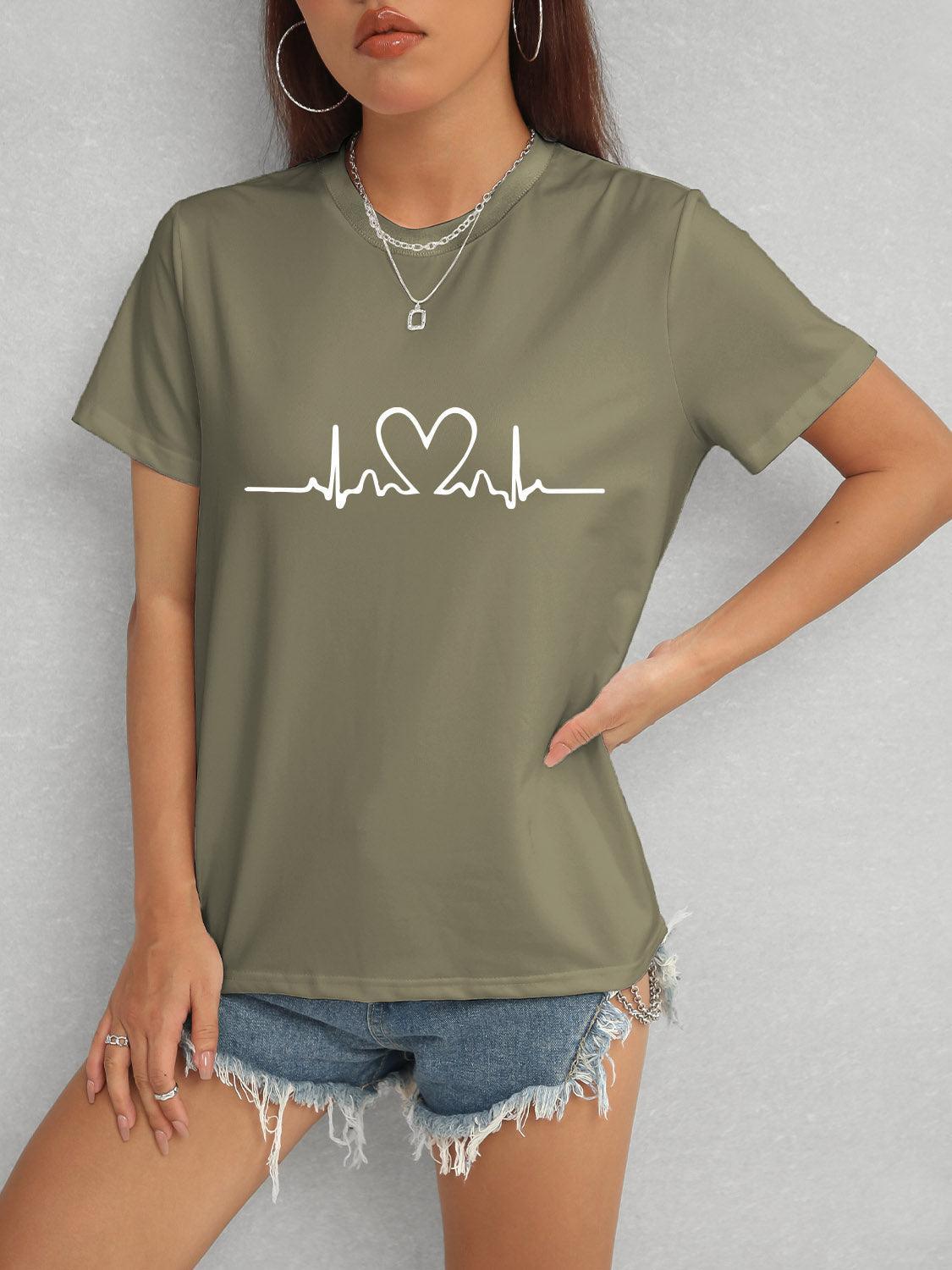 Camiseta de manga corta con cuello redondo y corazón