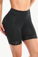 Pantalones cortos moldeadores de talle completo con realce y ribete de encaje