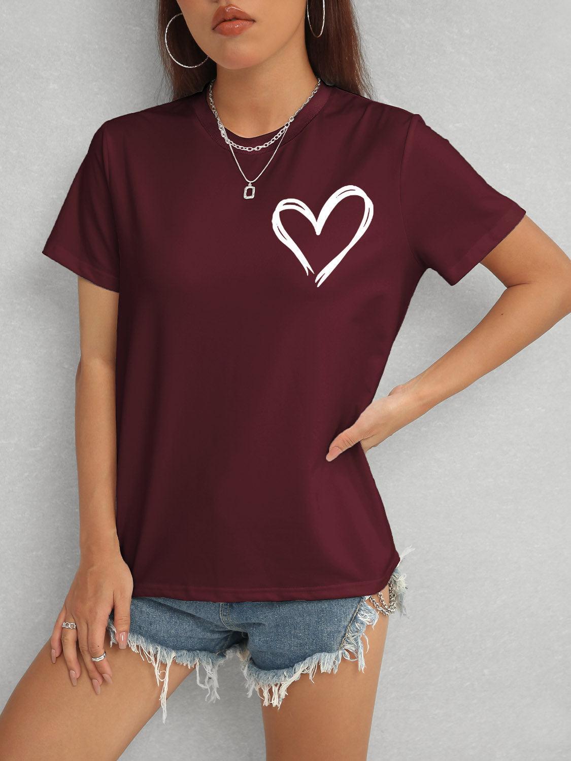 Camiseta de manga corta con cuello redondo y corazón