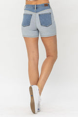 Pantalones cortos de mezclilla con bloques de color de tamaño completo en azul Judy