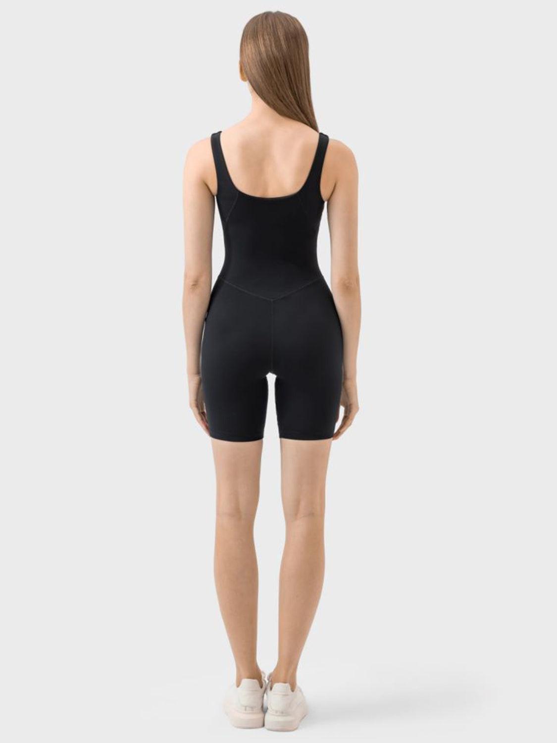 Mono deportivo con tirantes anchos