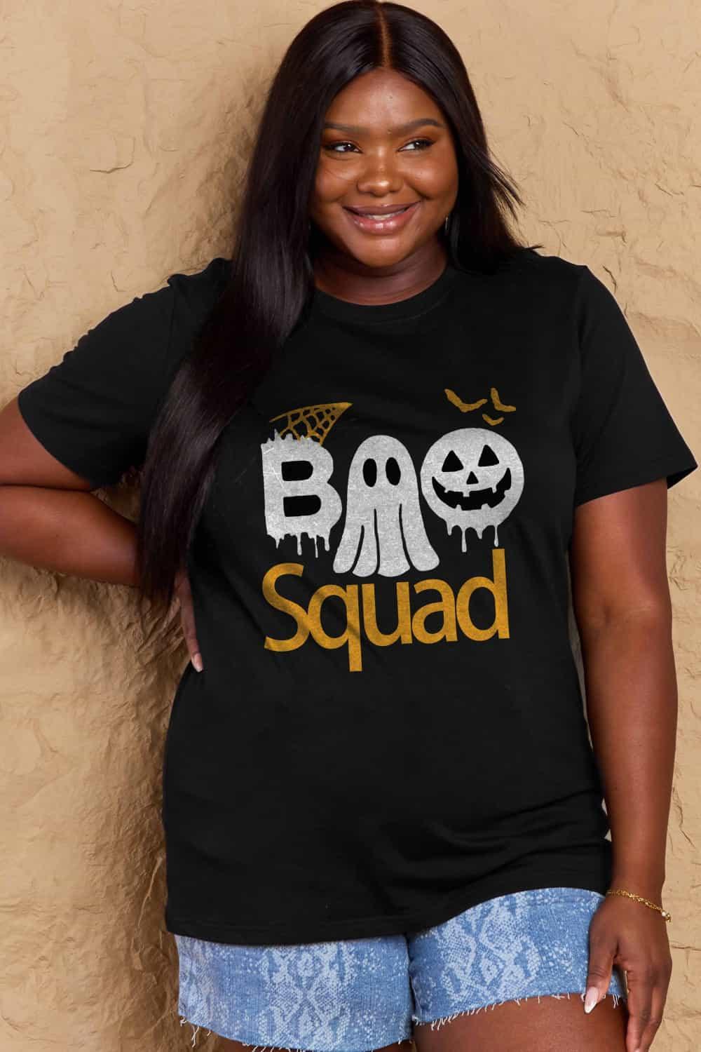 Camiseta de algodón con gráfico de tamaño completo de Simply Love BOO SQUAD