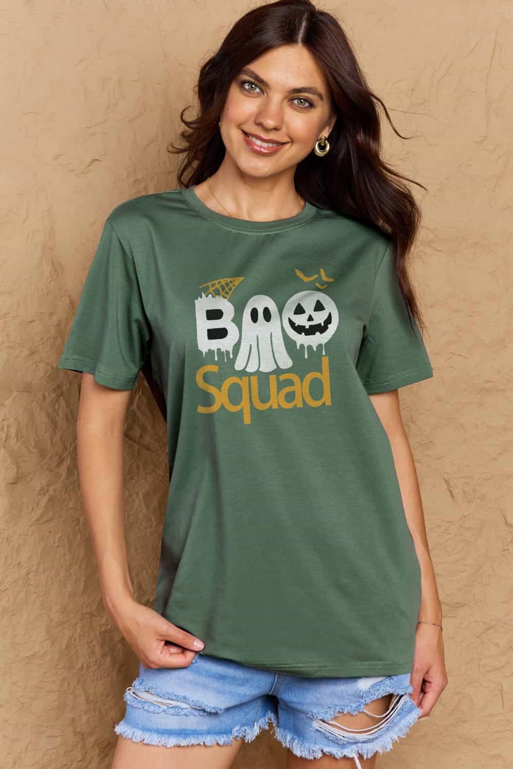 Camiseta de algodón con gráfico de tamaño completo de Simply Love BOO SQUAD
