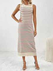 Vestido de punto midi con cuello redondo y mangas