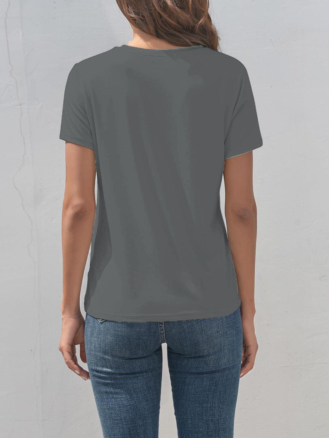 Camiseta de manga corta con cuello redondo y corazón