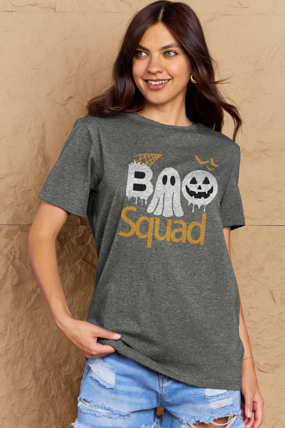 Camiseta de algodón con gráfico de tamaño completo de Simply Love BOO SQUAD