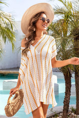 Vestido playero de manga corta con escote en V calado