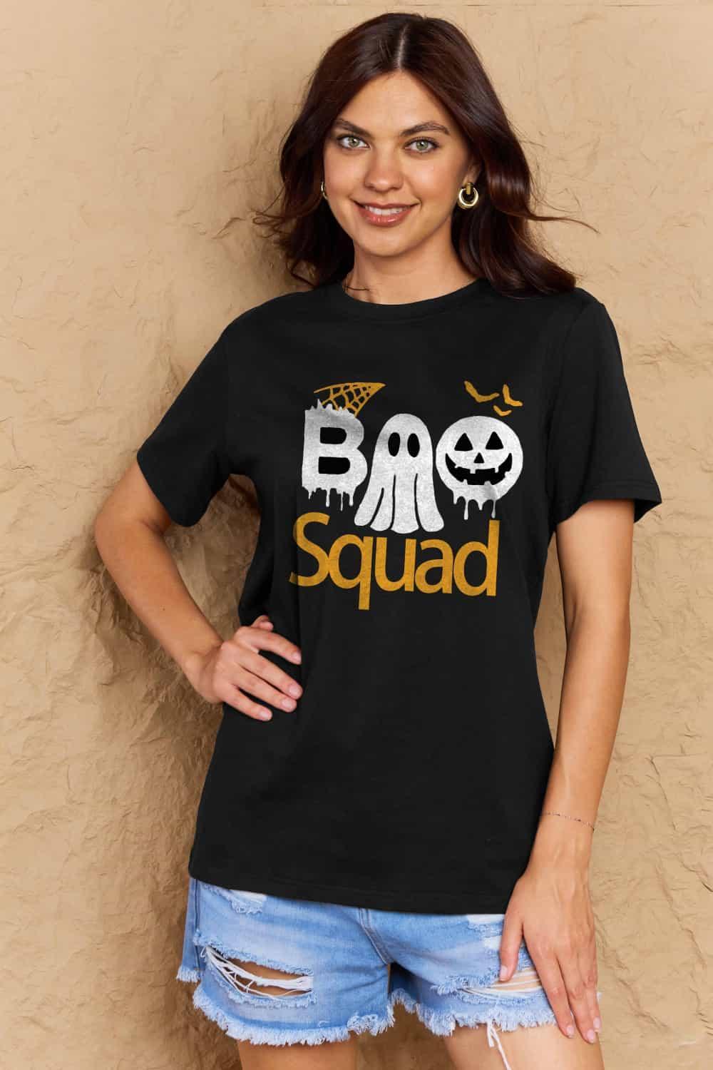 Camiseta de algodón con gráfico de tamaño completo de Simply Love BOO SQUAD