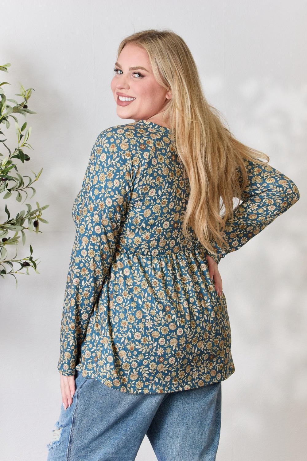 Blusa de manga larga con botones y estampado floral de tamaño completo de Heimish