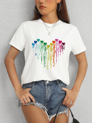 Camiseta de manga corta con cuello redondo y corazón