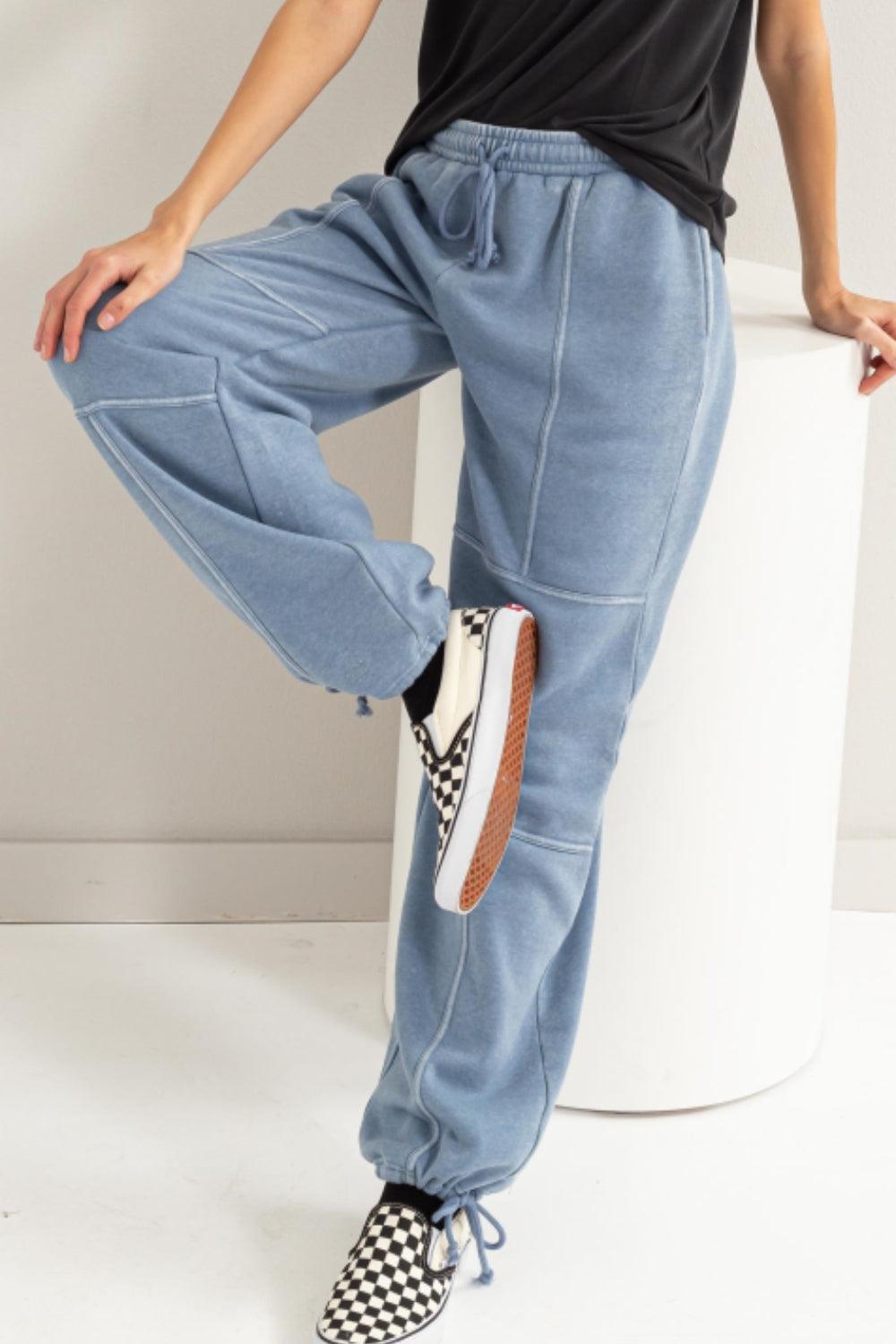 Pantalones deportivos con cordón y diseño cosido HYFVE