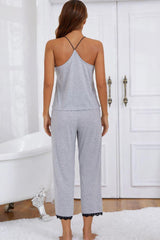 Conjunto de pijama con escote halter y ribete de encaje