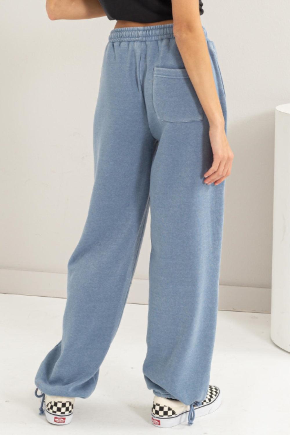 Pantalones deportivos con cordón y diseño cosido HYFVE