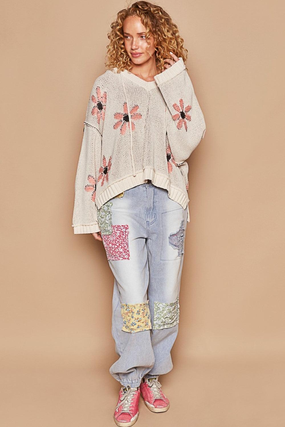 Suéter con capucha y estampado floral de POL