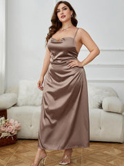 Vestido de noche con abertura y tirantes finos con cordones en talla grande