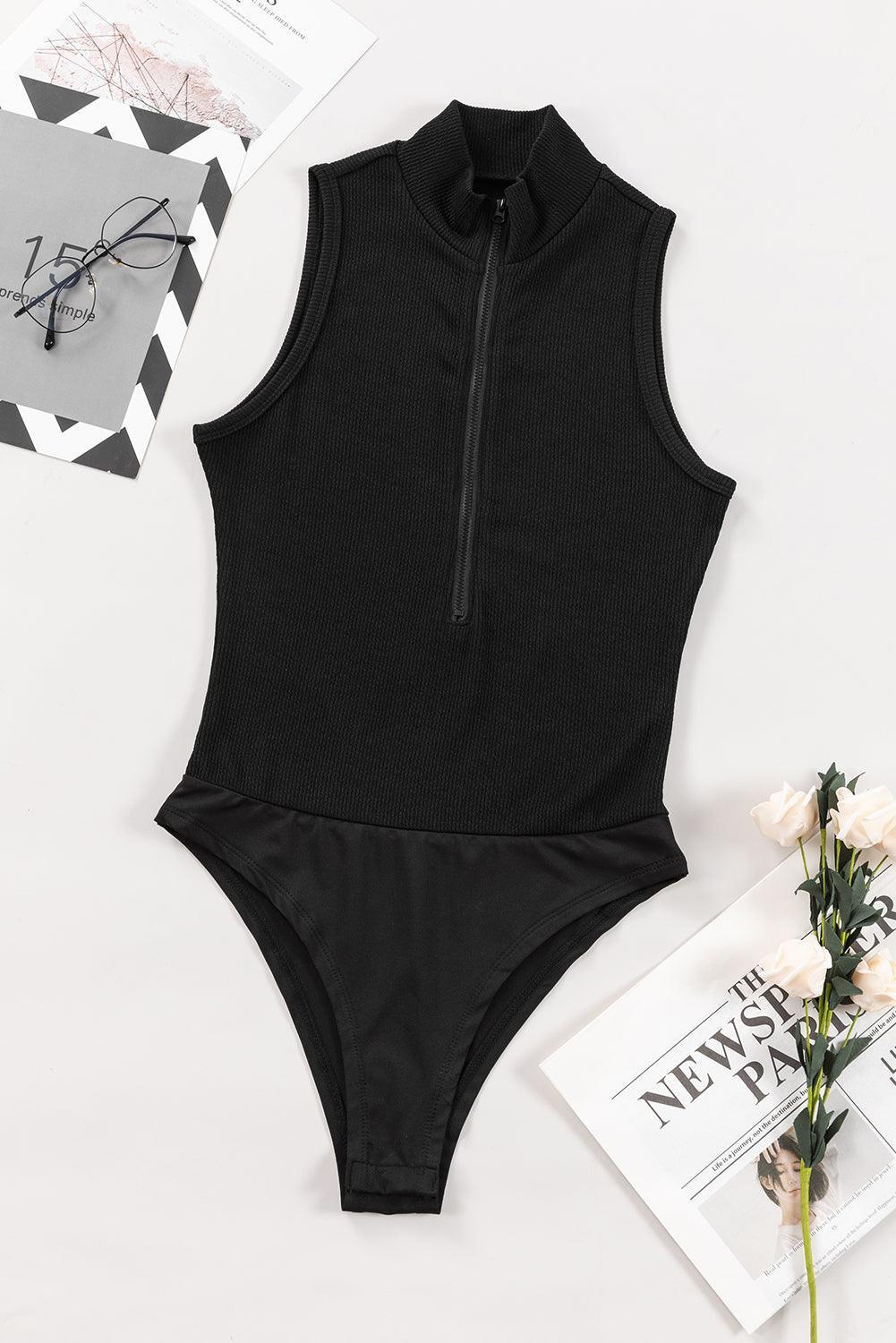 Body sin mangas con cuello alto y cremallera