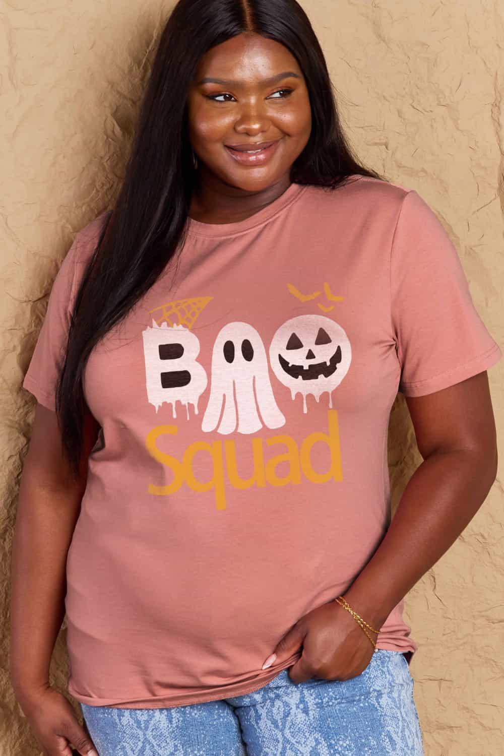 Camiseta de algodón con gráfico de tamaño completo de Simply Love BOO SQUAD