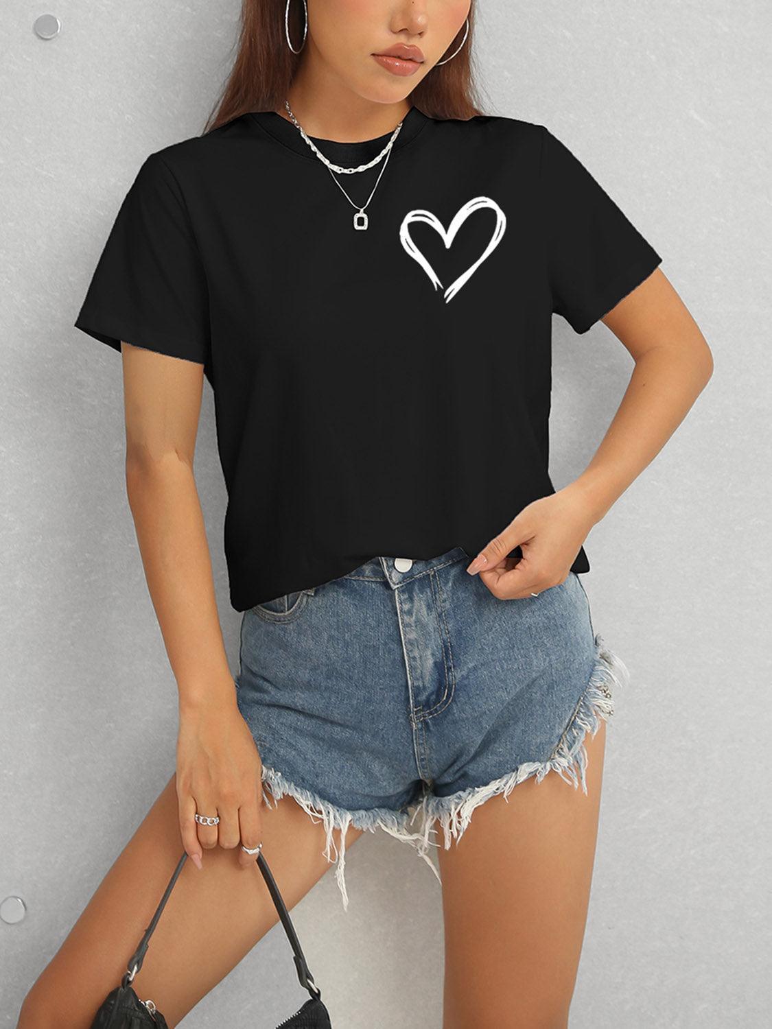 Camiseta de manga corta con cuello redondo y corazón