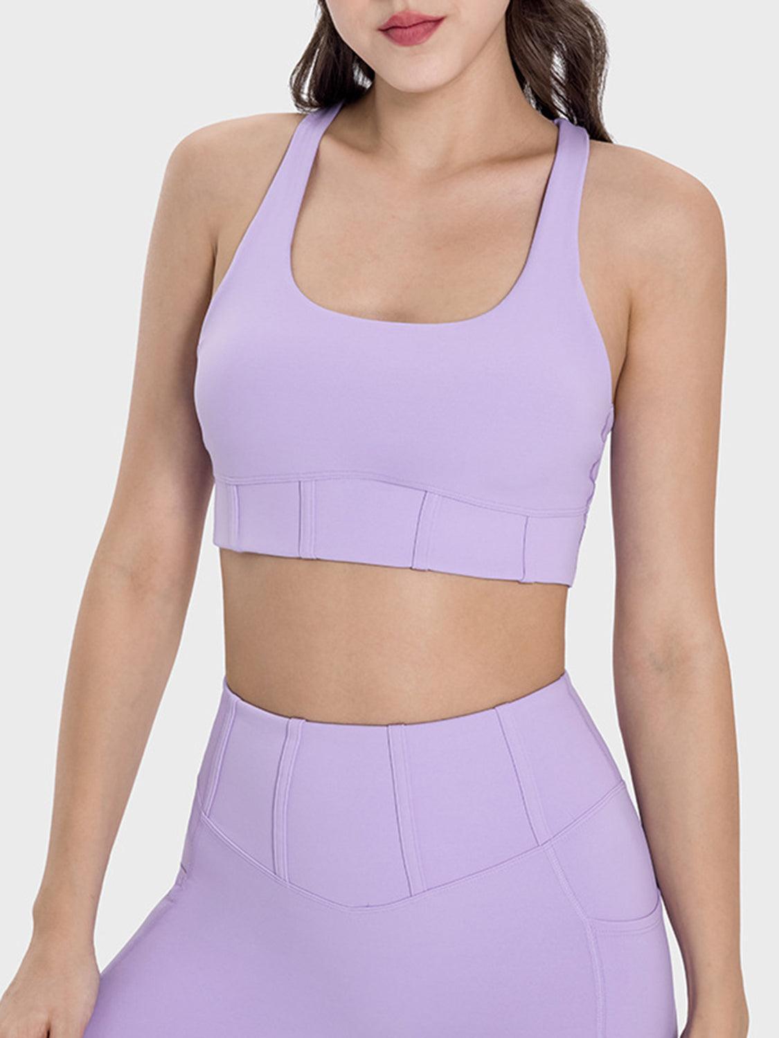 Camiseta deportiva con tirantes anchos y escote cuadrado