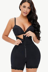 Body moldeador de talla grande con tirantes finos y ribete de encaje
