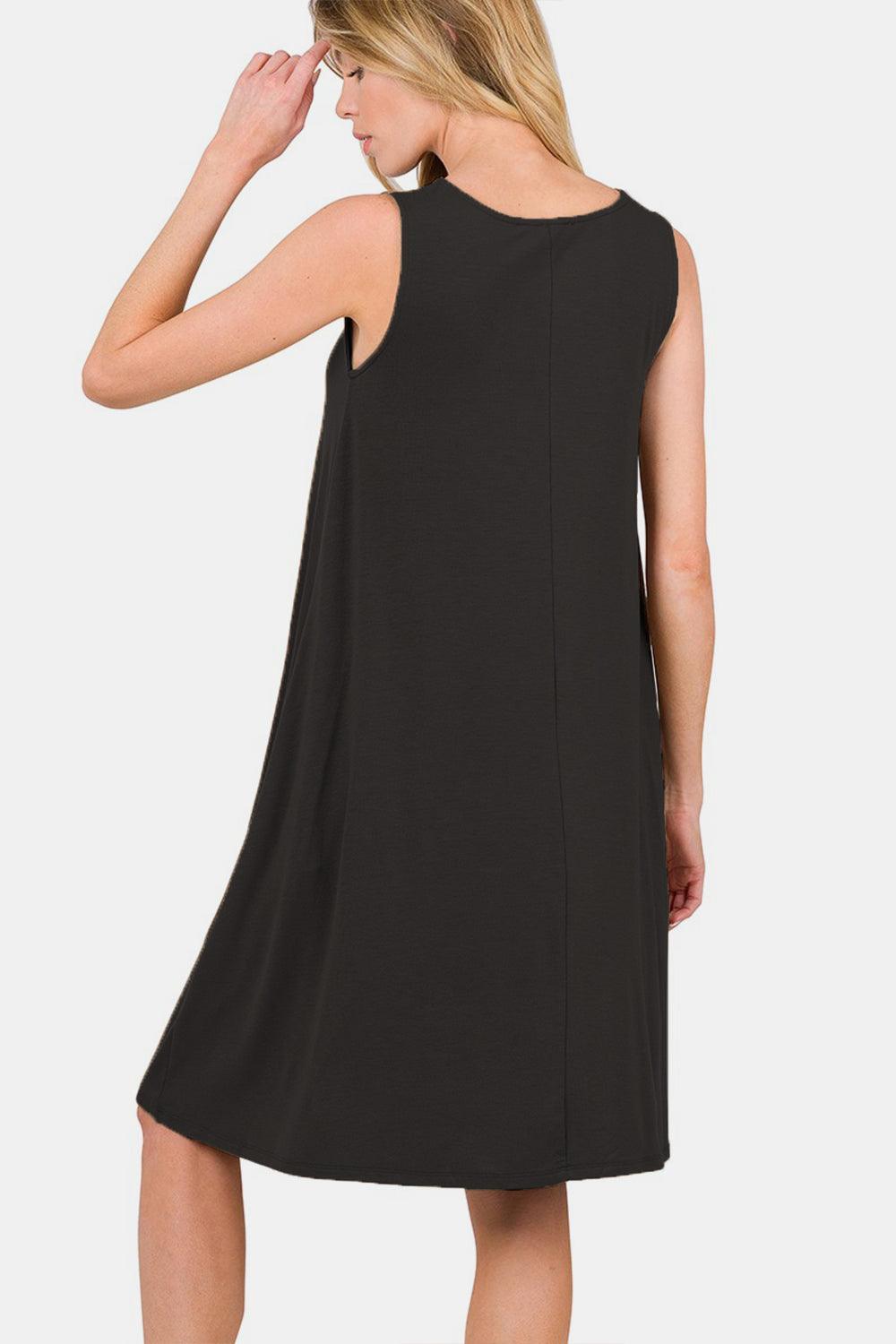 Vestido acampanado sin mangas de talla grande con bolsillos laterales de Zenana