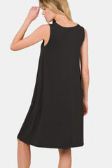 Vestido acampanado sin mangas de talla grande con bolsillos laterales de Zenana