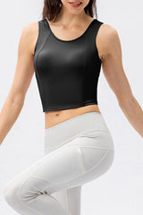 Camiseta deportiva con cuello redondo y tirantes anchos