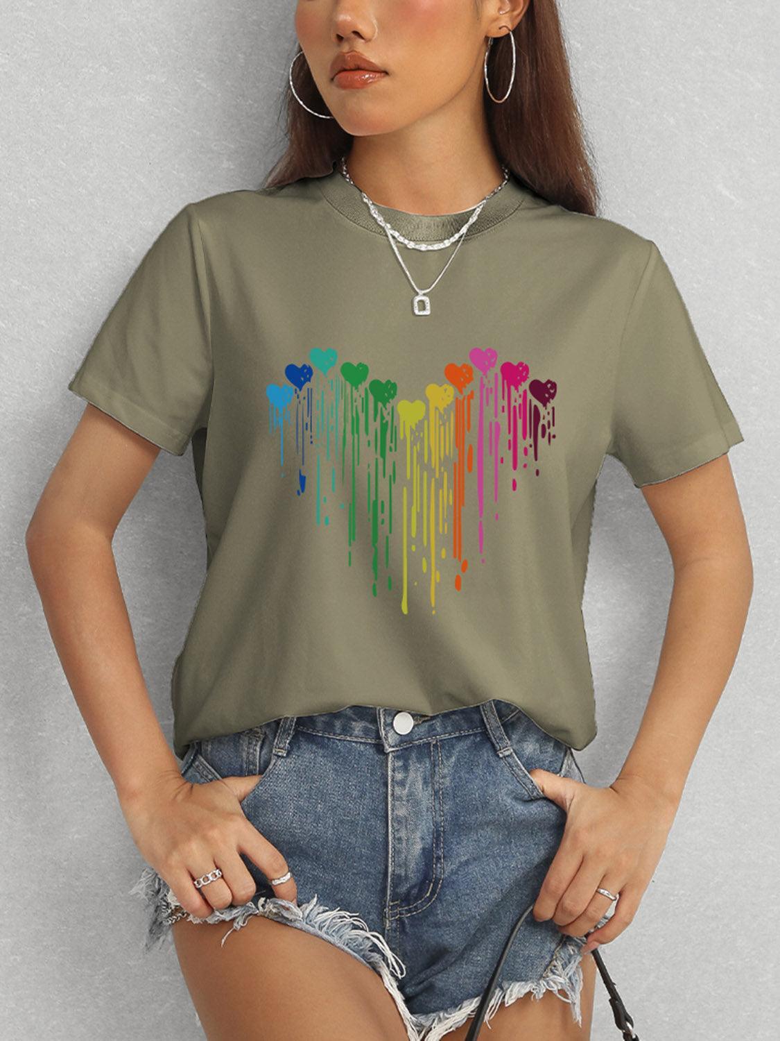 Camiseta de manga corta con cuello redondo y corazón