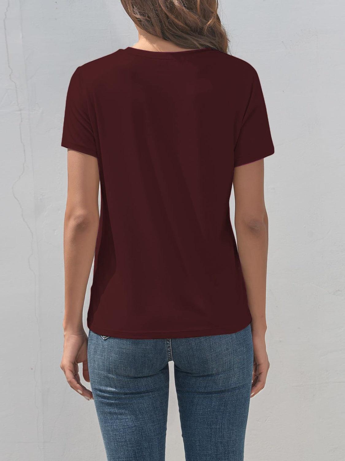 Camiseta de manga corta con cuello redondo y corazón