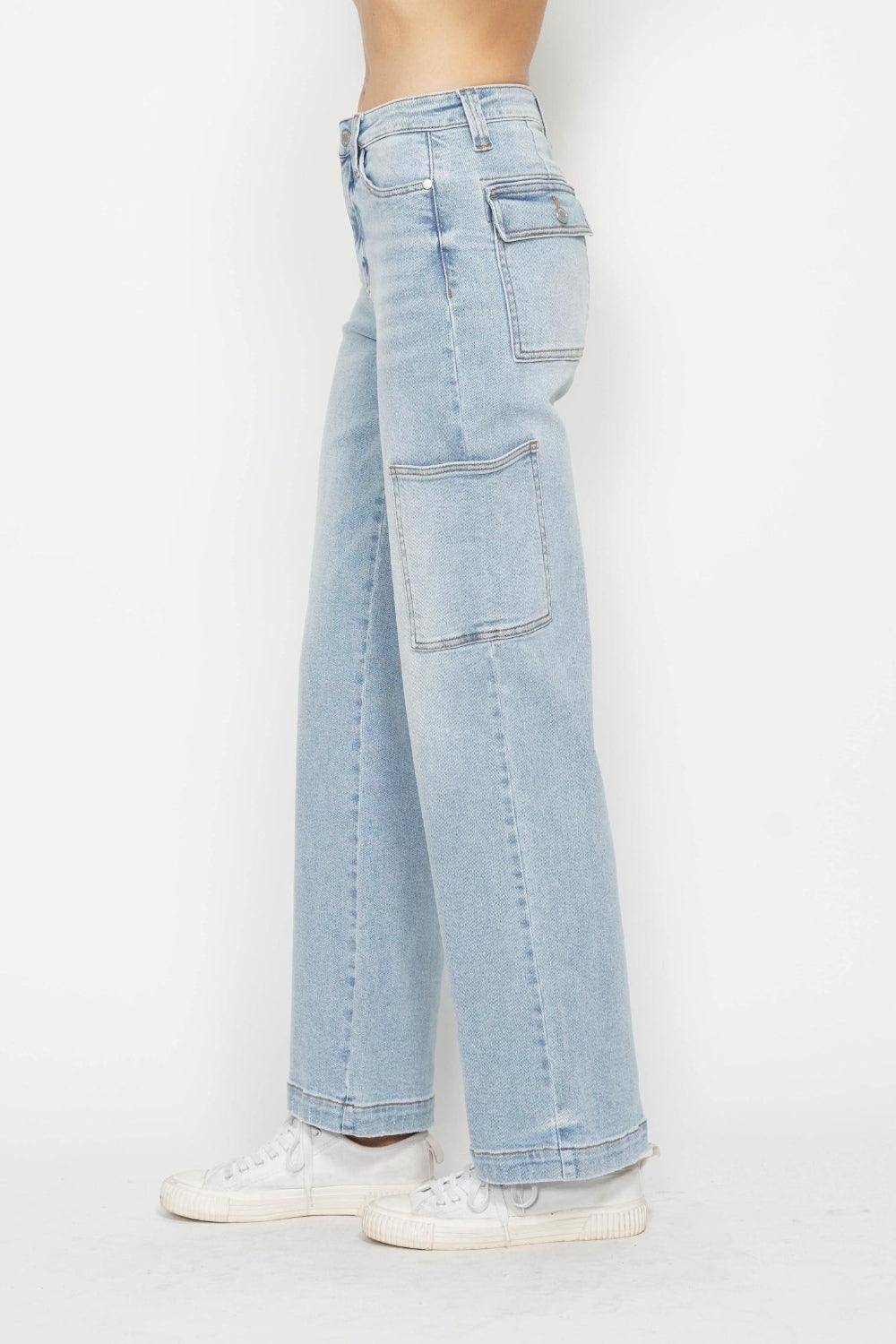 Vaqueros cargo rectos de talle alto y talla grande de Judy Blue