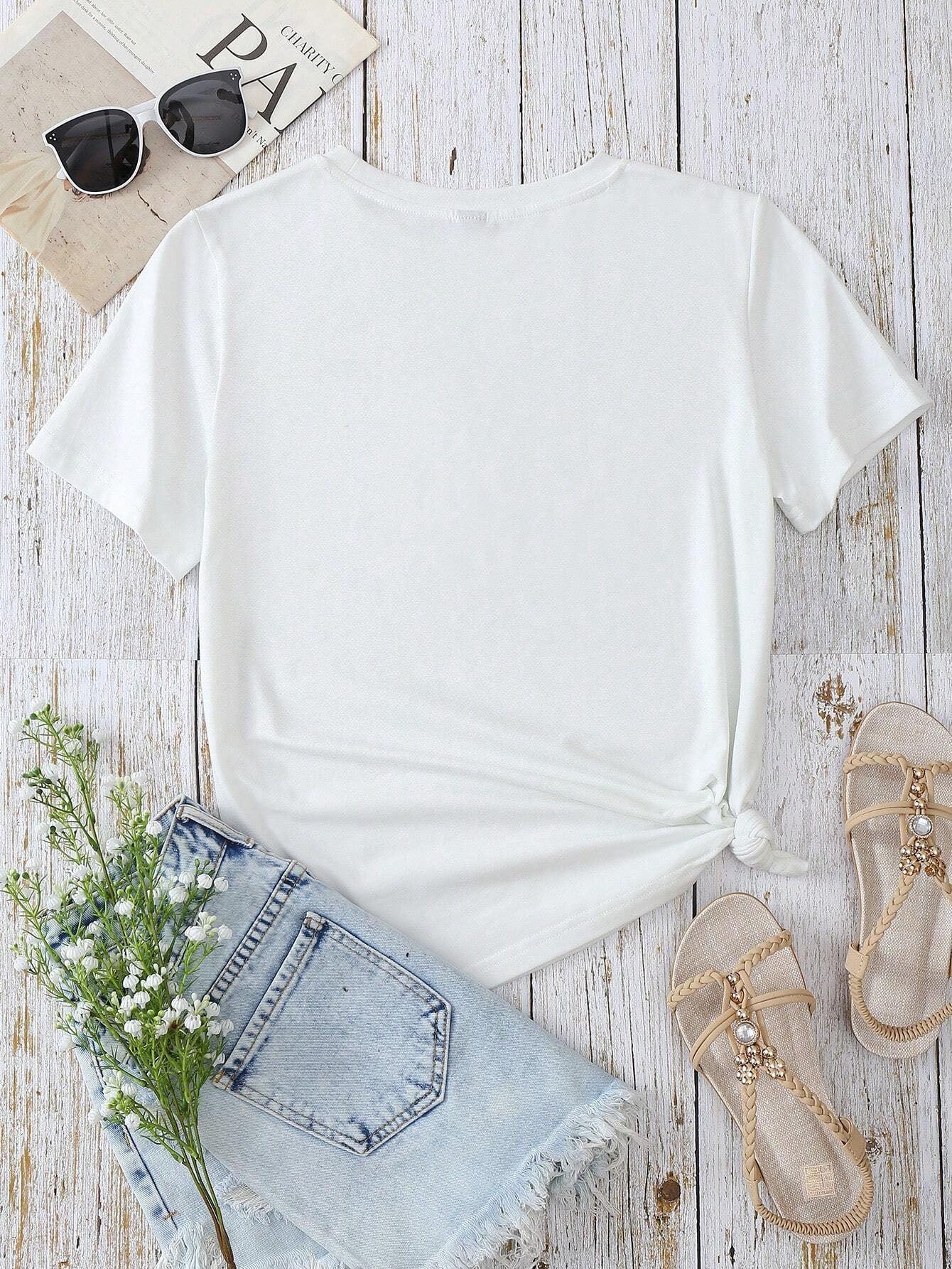 Camiseta de manga corta con cuello redondo y corazón