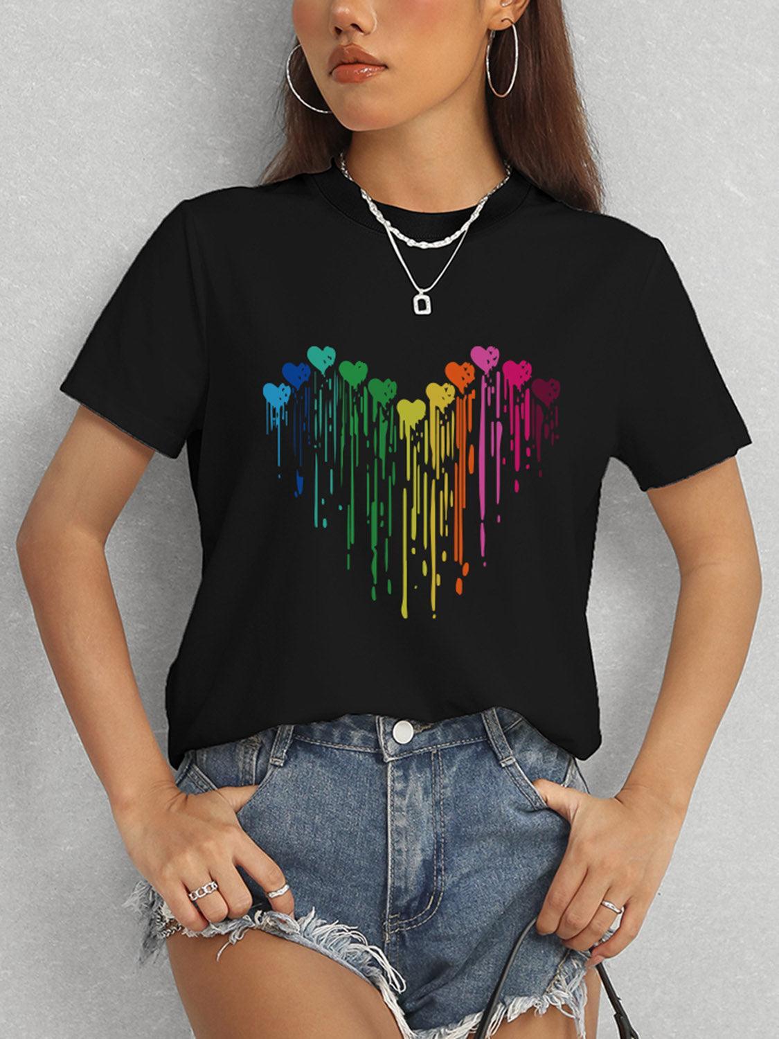 Camiseta de manga corta con cuello redondo y corazón
