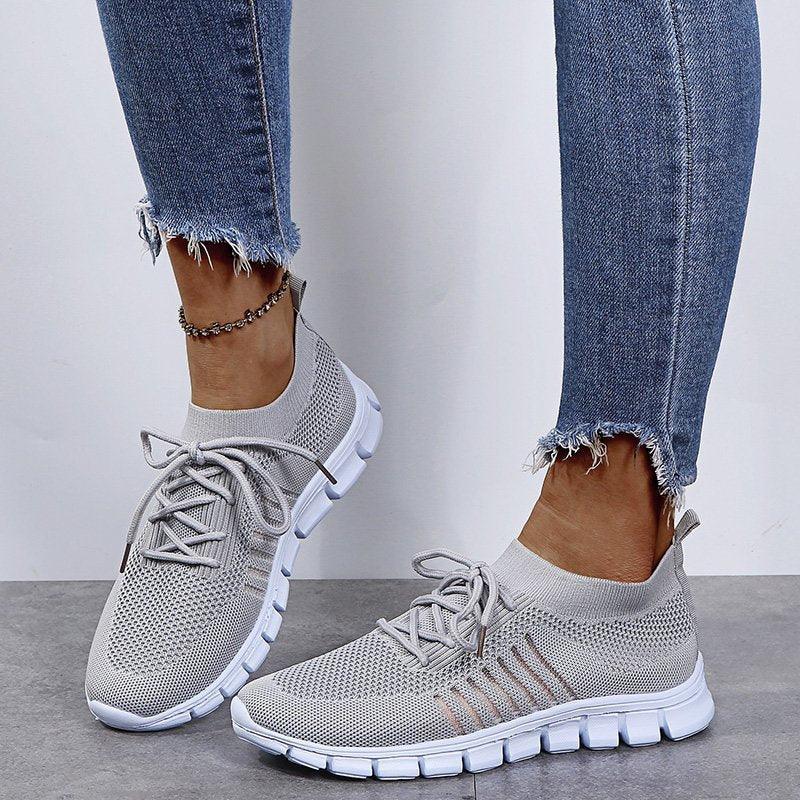 Zapatillas deportivas con cordones y malla transpirable