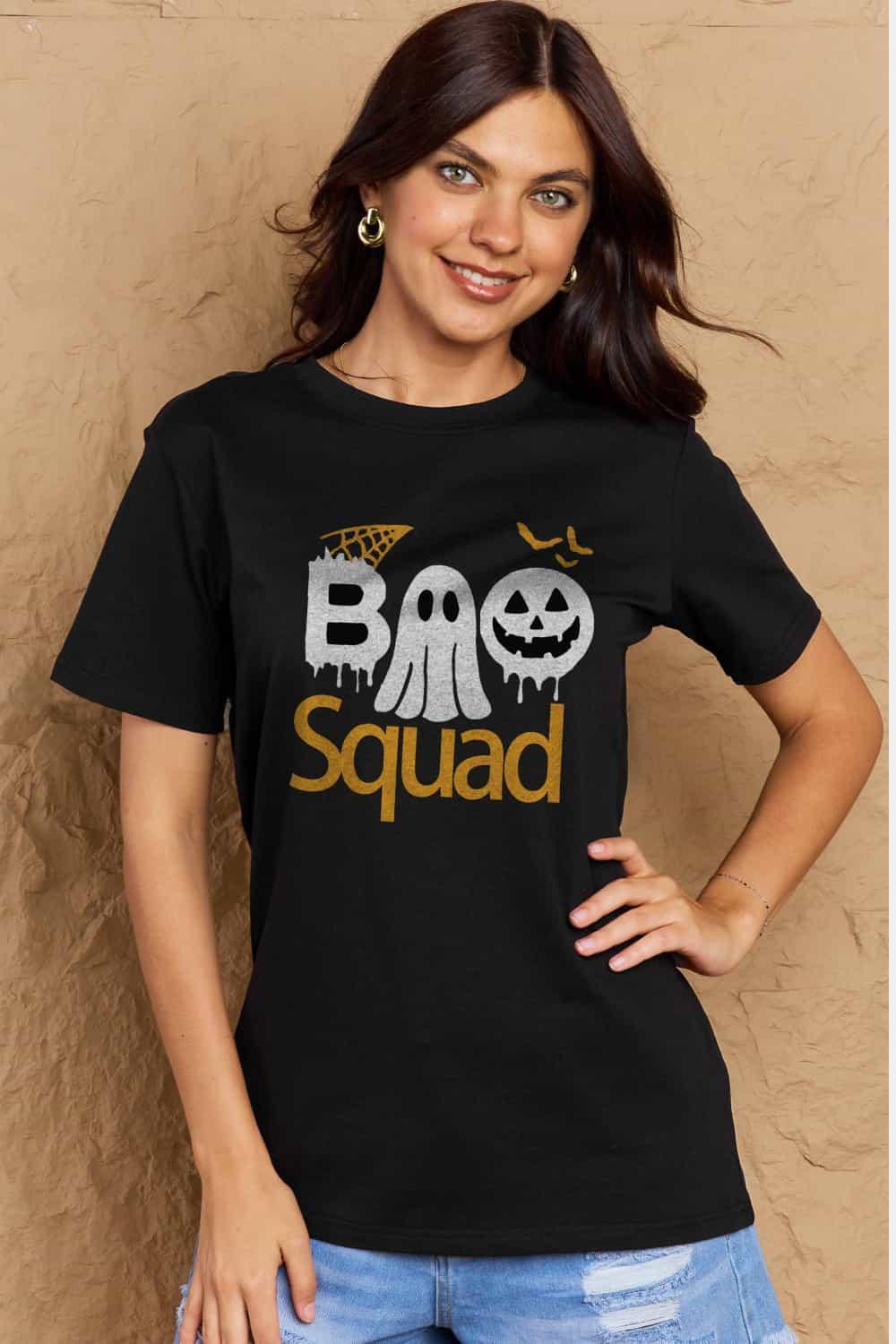 Camiseta de algodón con gráfico de tamaño completo de Simply Love BOO SQUAD