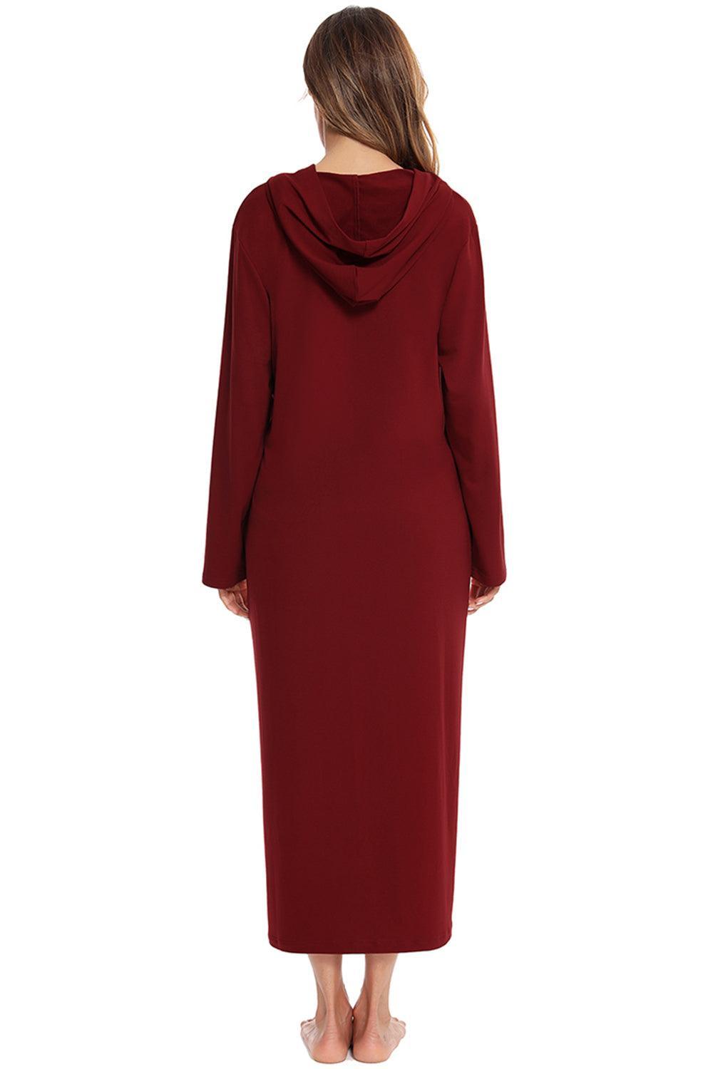 Camisón con capucha, cremallera frontal y bolsillos
